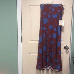 LulaRoe Medium Maxi. Maroon with blue dots. NWT